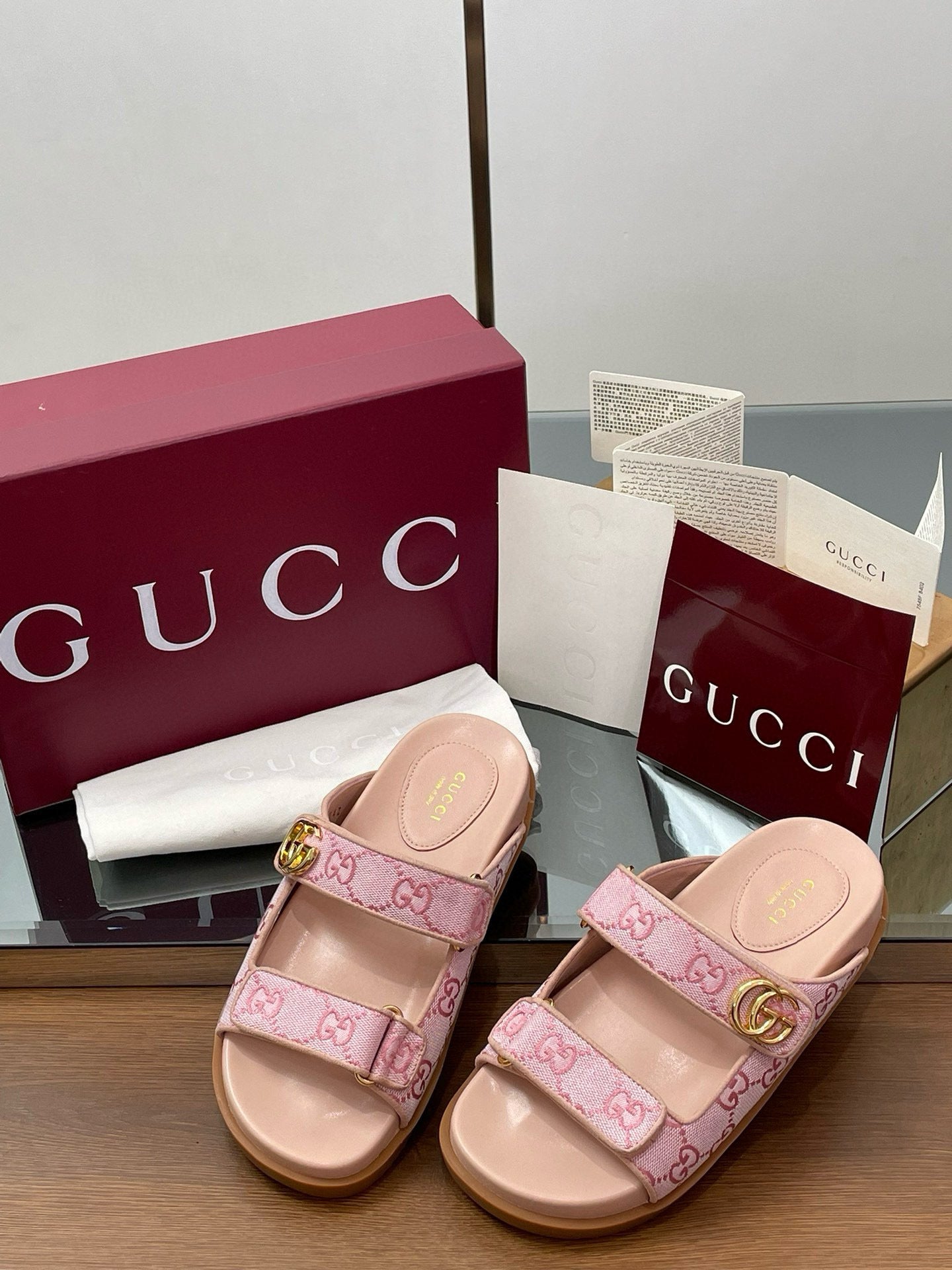 GG SANDALS