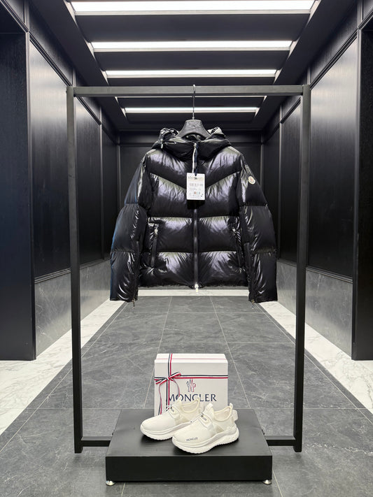 MONC HUPPE JACKET