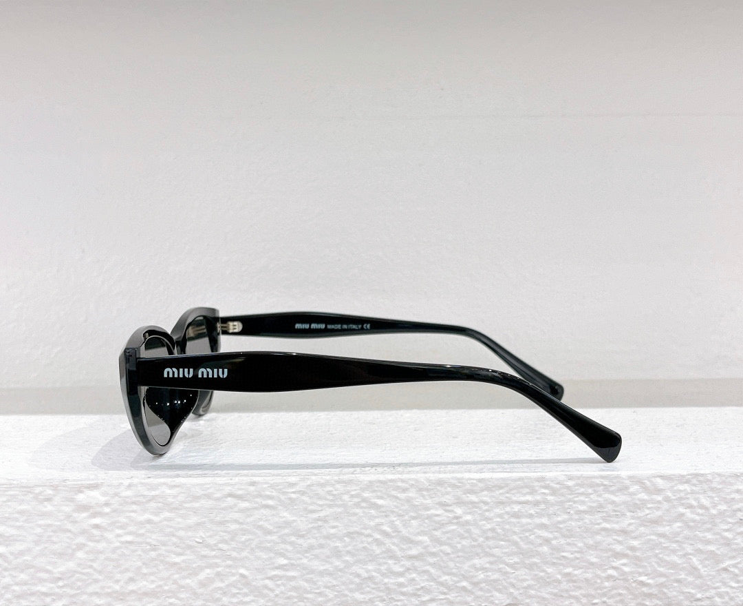 MIU M SUNGLASSES