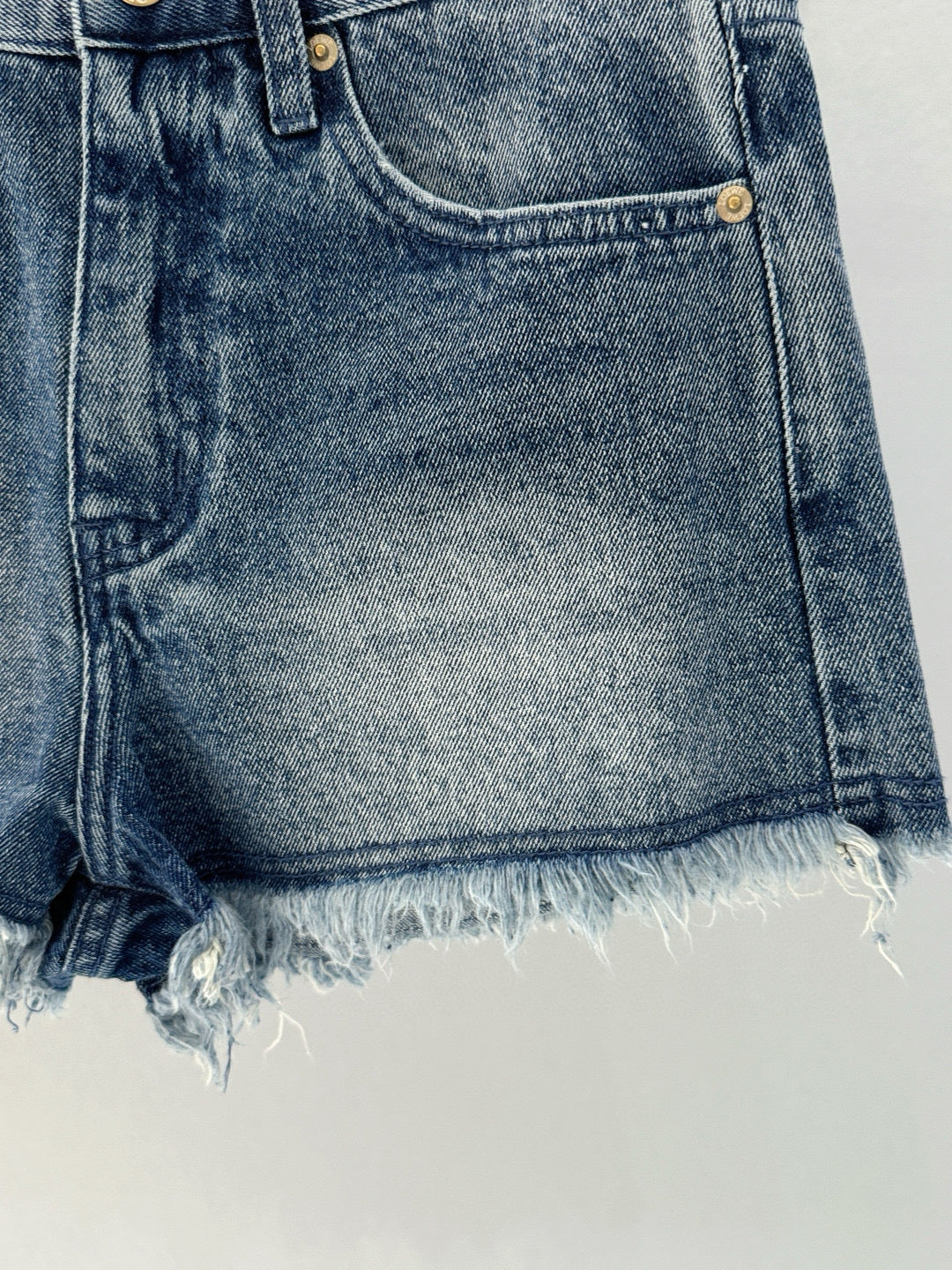 LOEW SHORTS