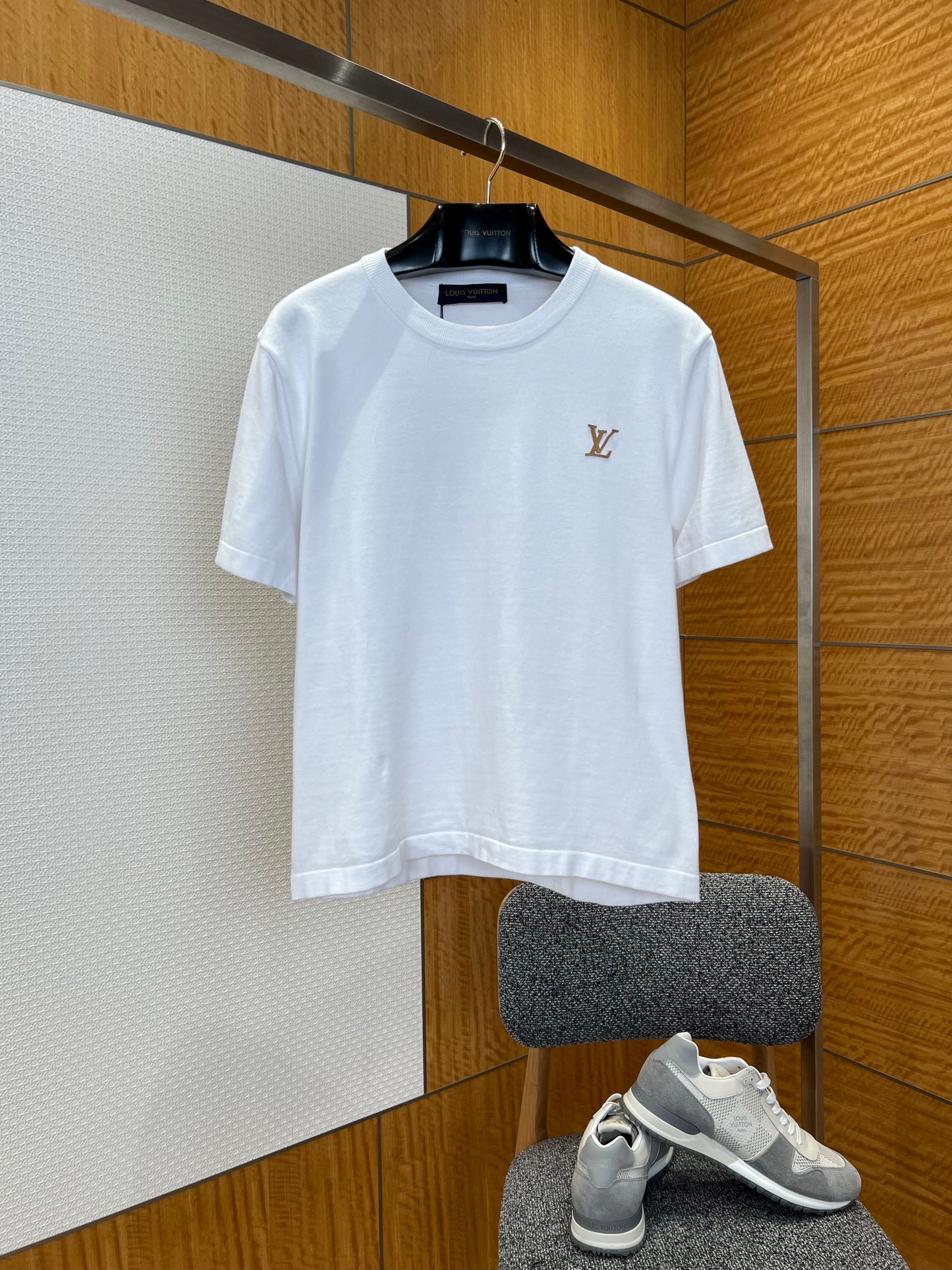 LOU T-SHIRT