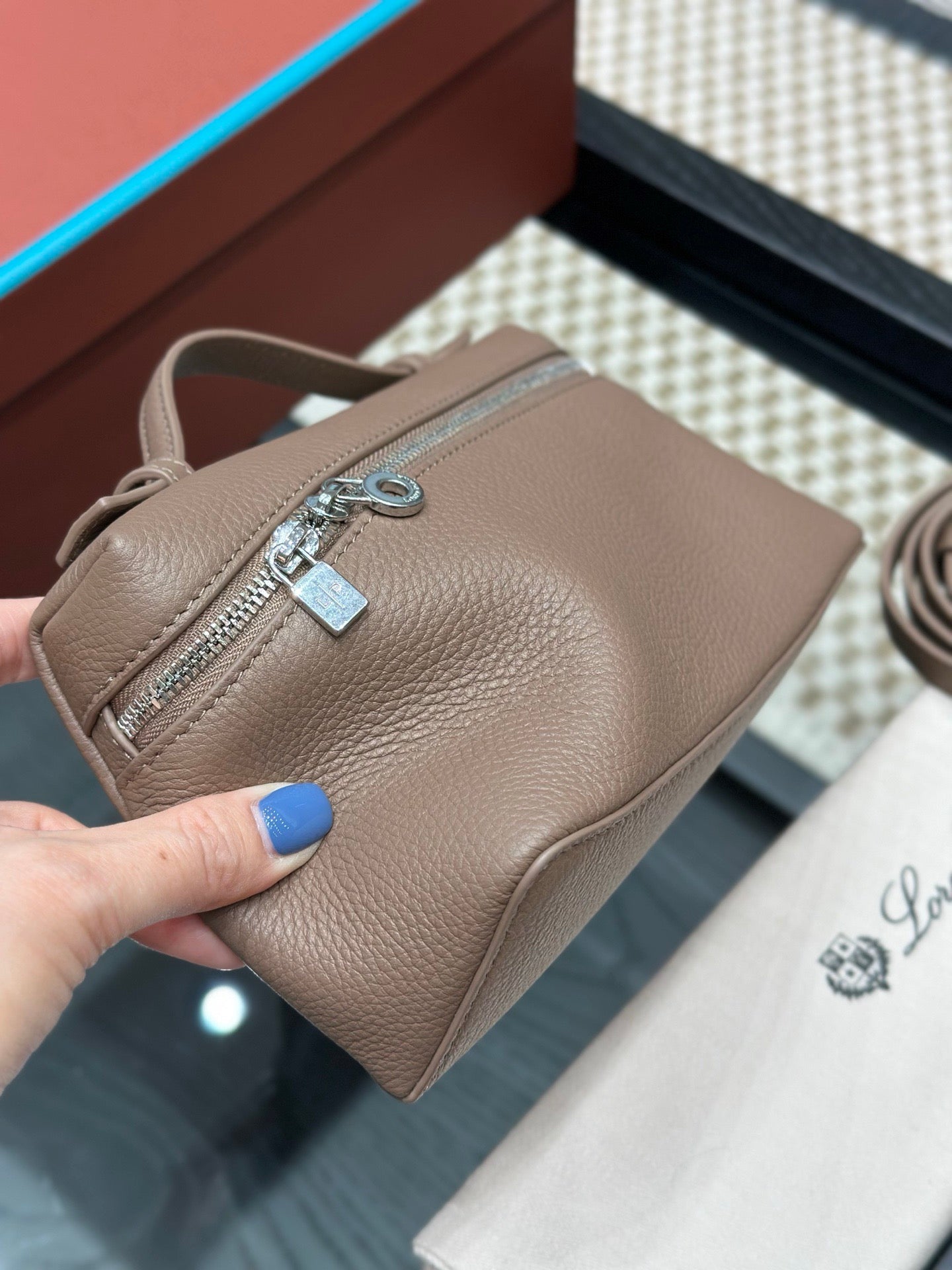 LORO P EXTRA POCKET L19 BAG