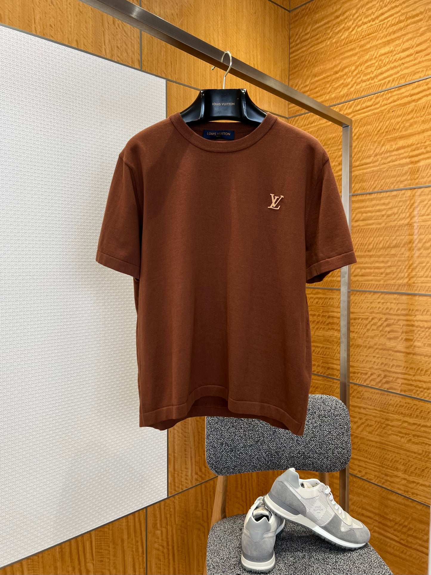 LOU T-SHIRT