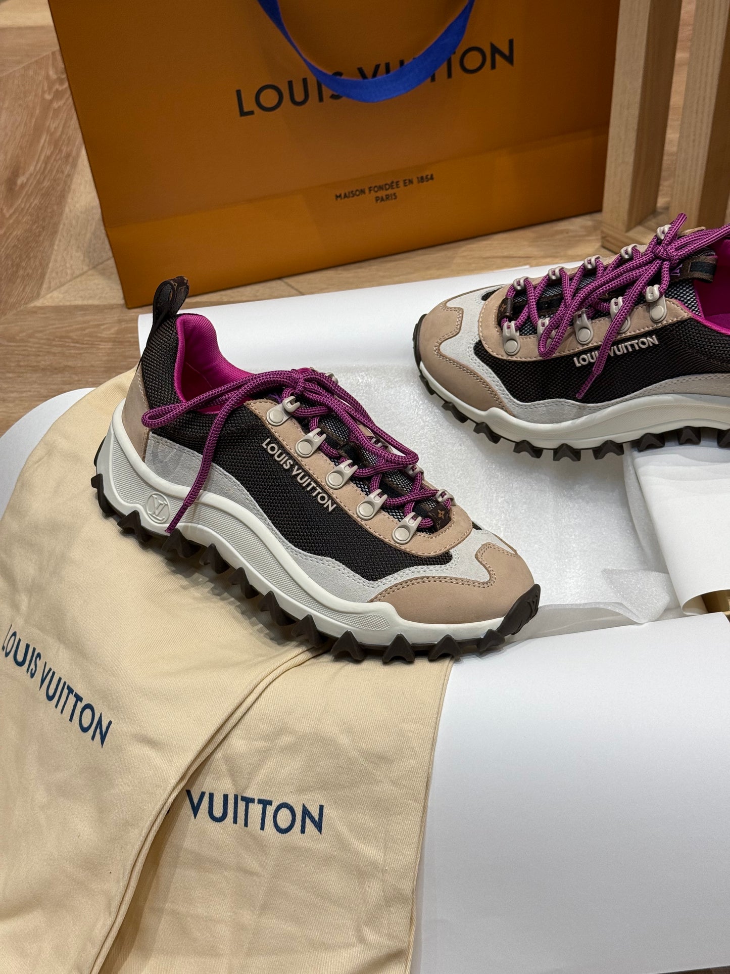 LOU RUSH XPLORER SNEAKERS