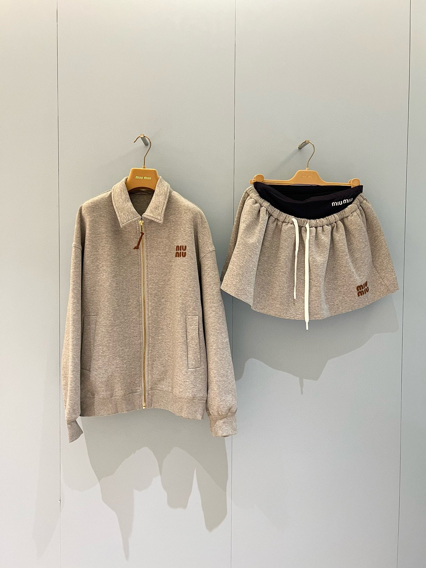 MIU M ZIP HOODIE