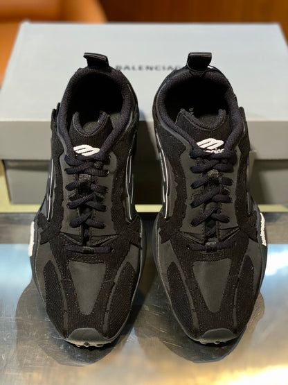 BAL MONDAY ULTRA SNEAKERS