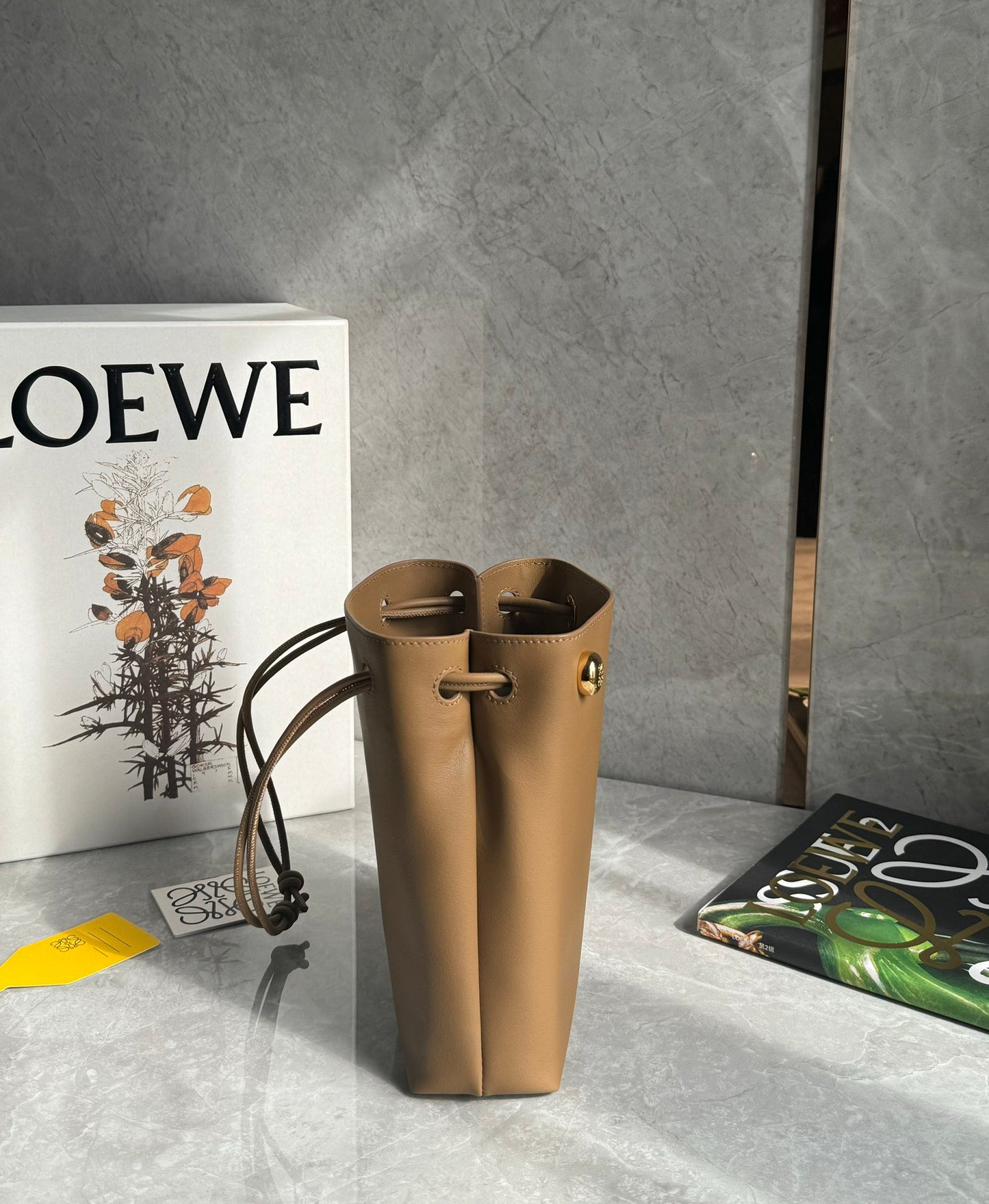 LOEW PEBBLE POUCH