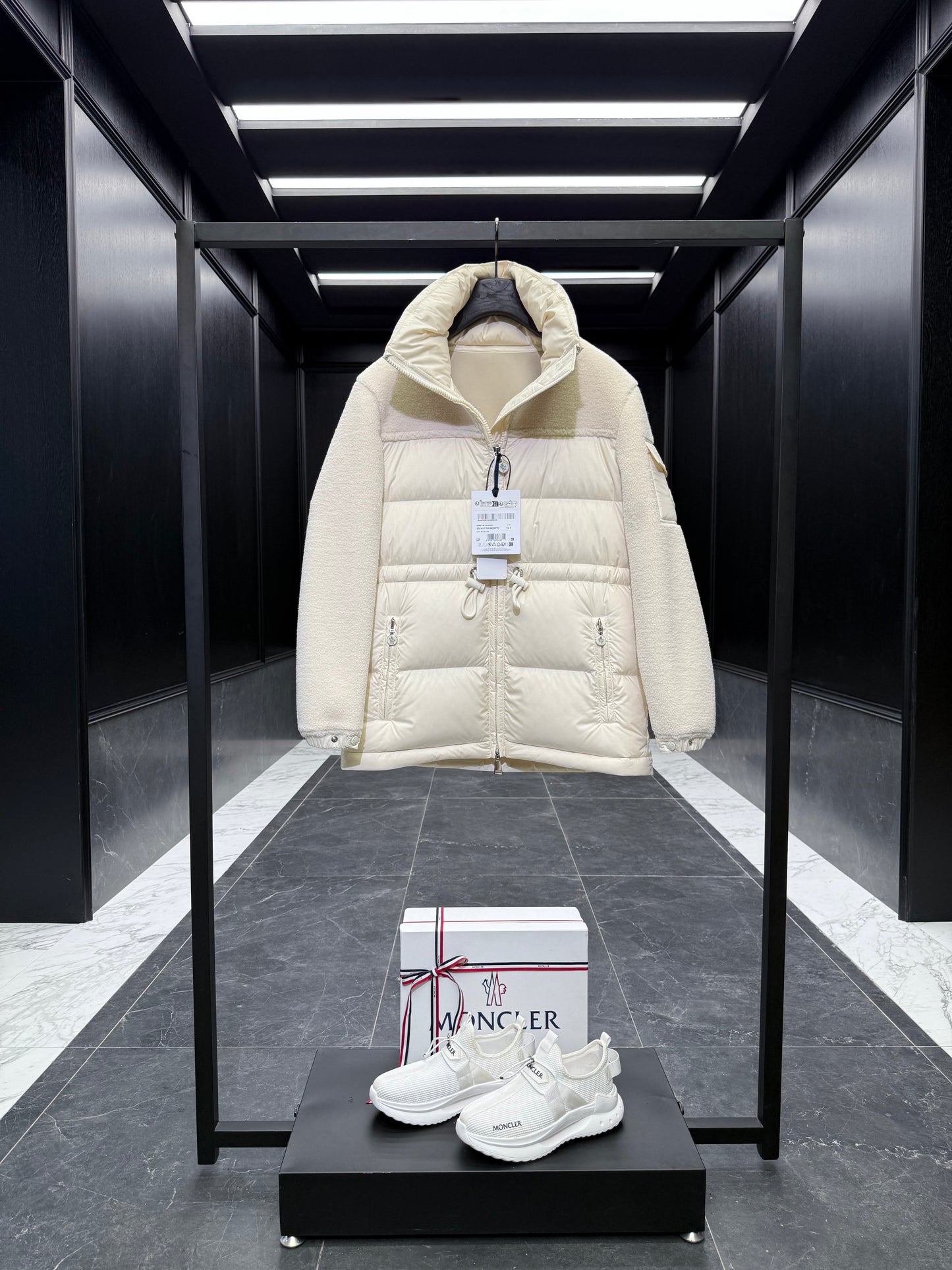 MONC ESCAUT JACKET