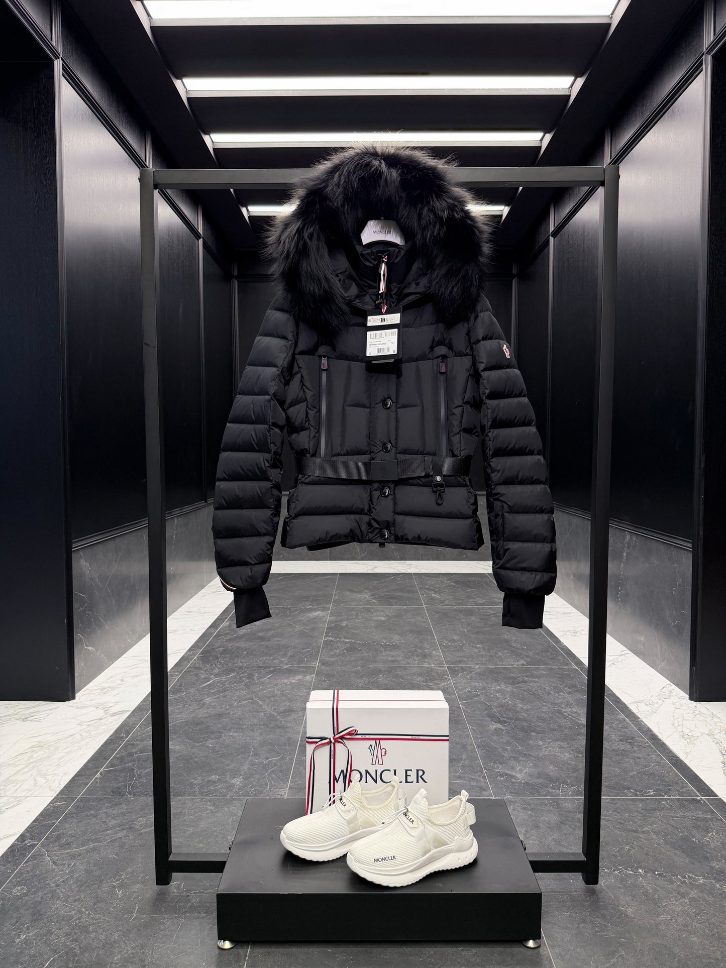 MONC BEVERLEY JACKET