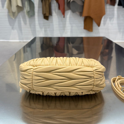 MIU M WANDER BAG