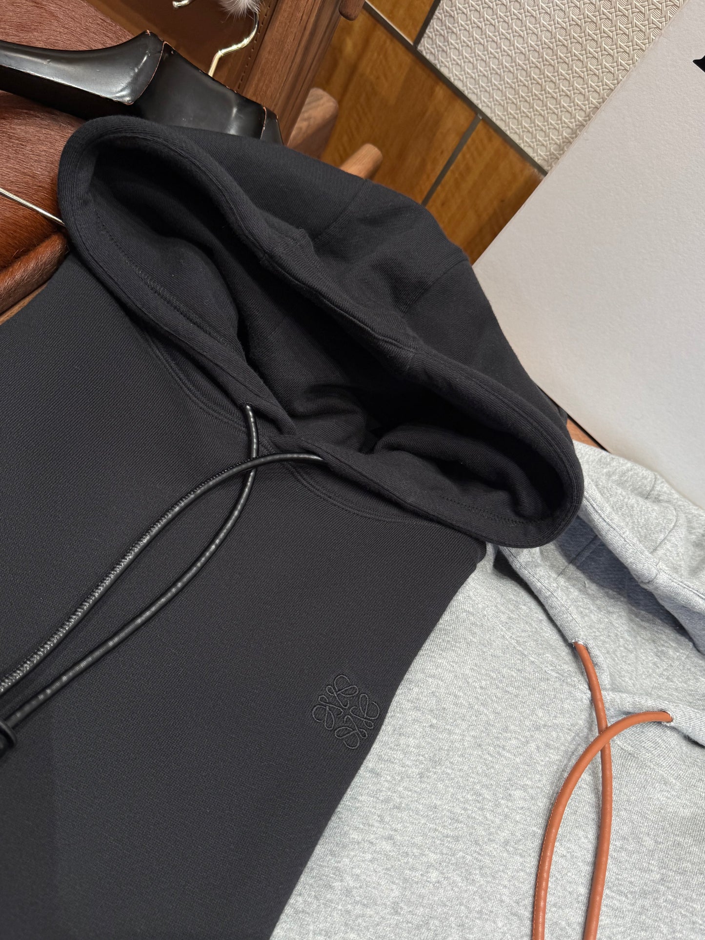 LOEW HOODIE