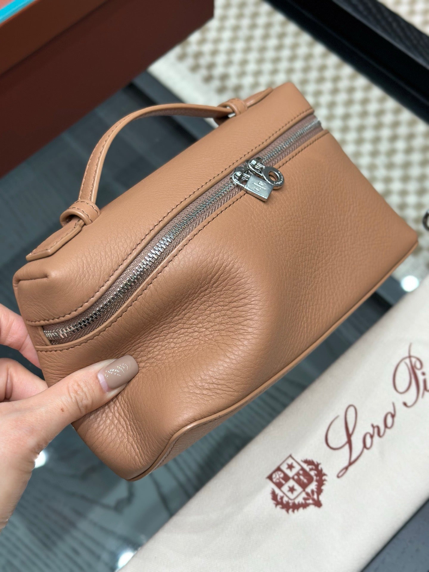 LORO P EXTRA POCKET L19 BAG