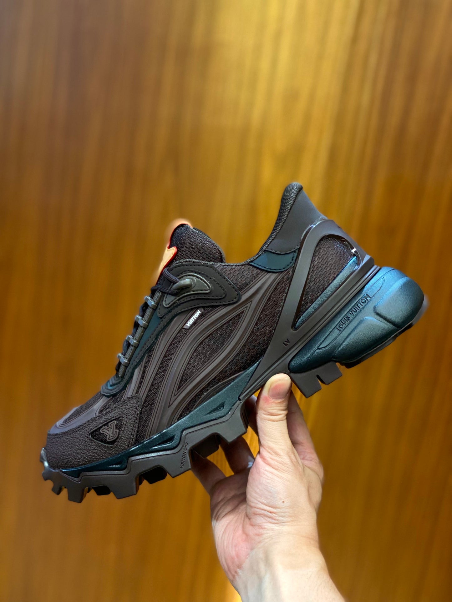 LOU SUMMIT SNEAKERS