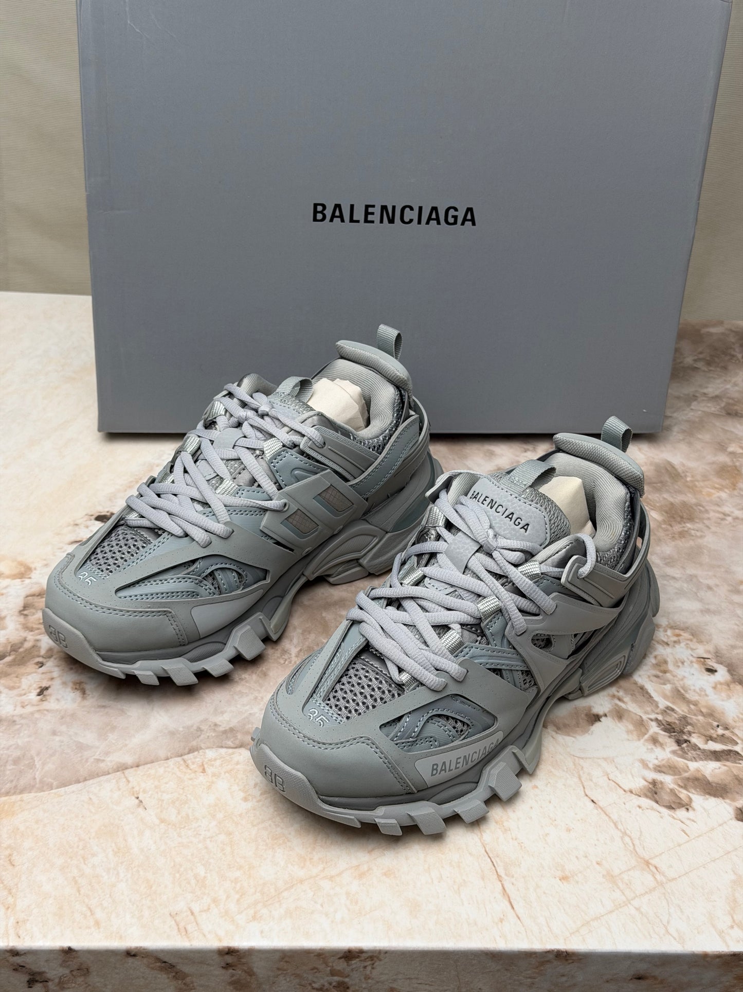 BAL TRACK SNEAKERS ND