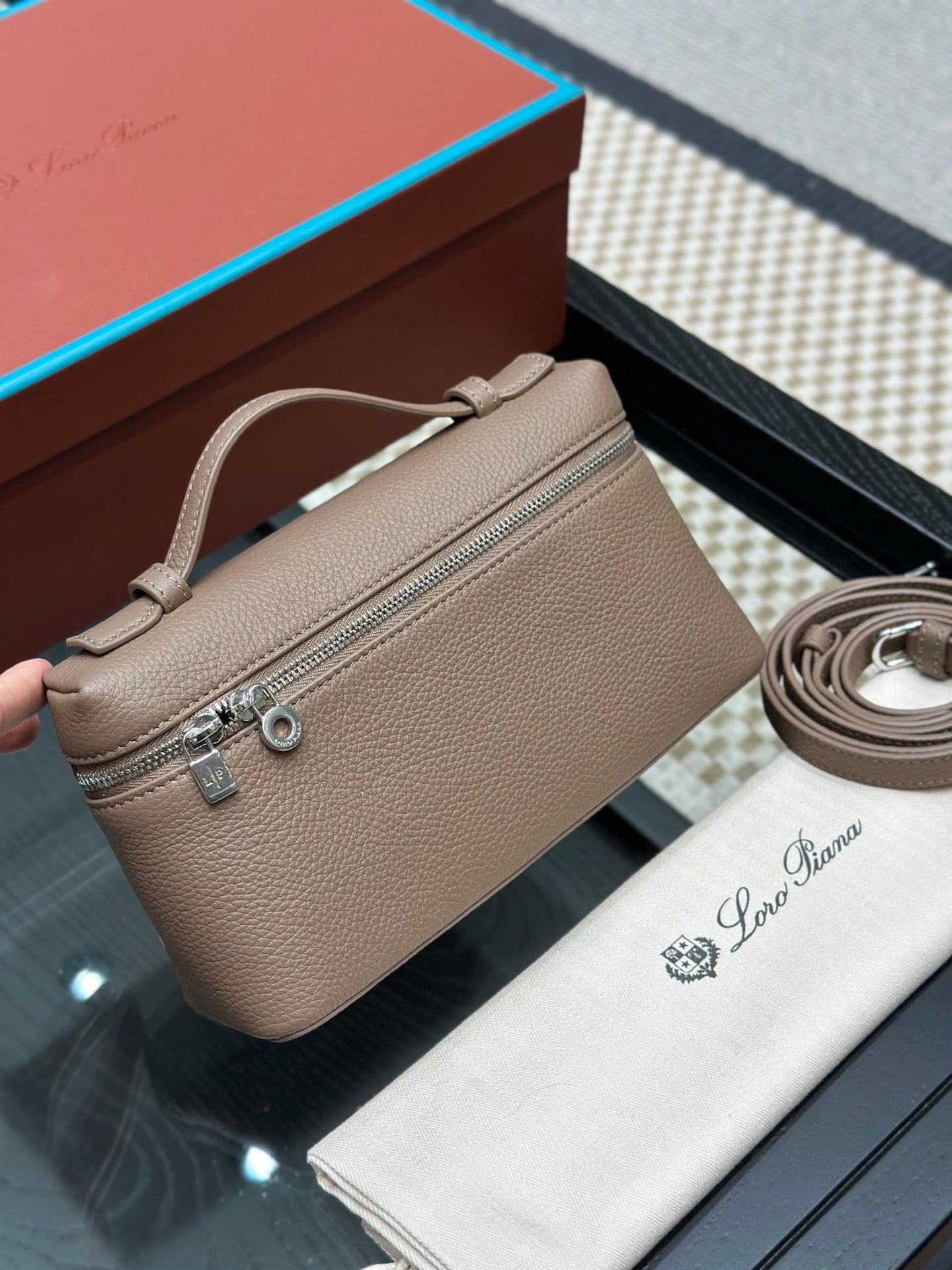 LORO P EXTRA POCKET L19 BAG