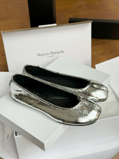 MAISON M TABI BALLET FLATS