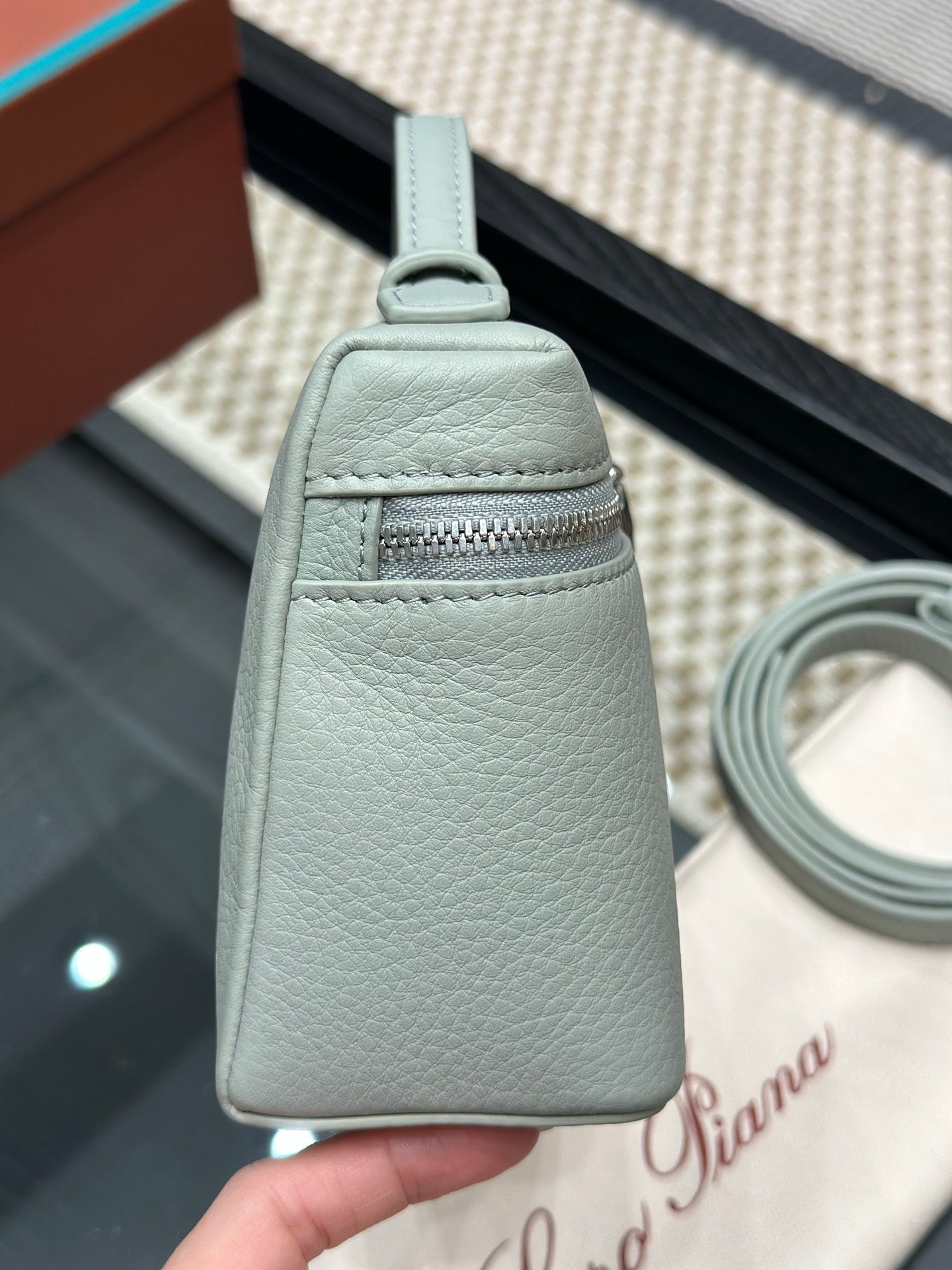 LORO P EXTRA POCKET L19 BAG