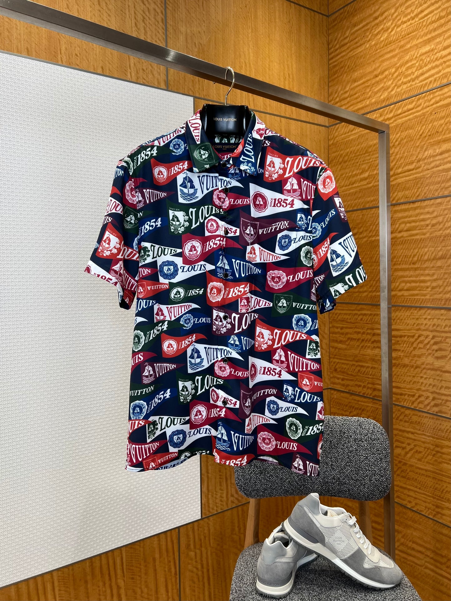 LOU SHIRT