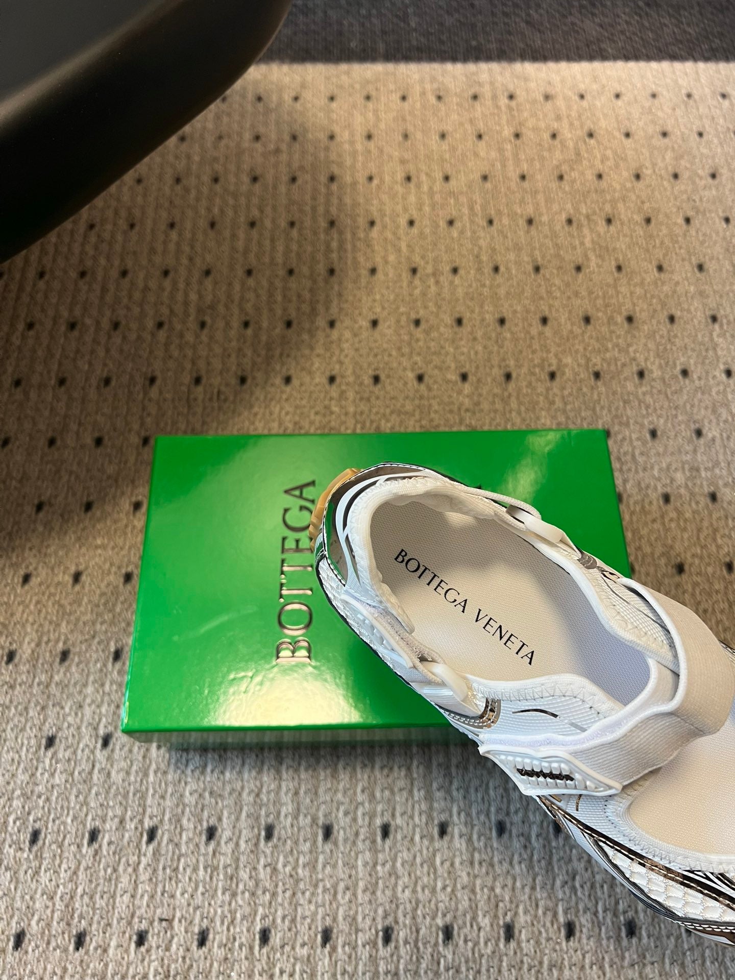 BOTT V ORBIT SNEAKER