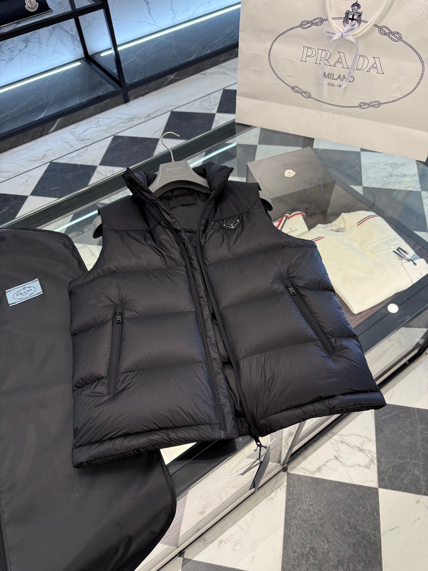 PD VEST