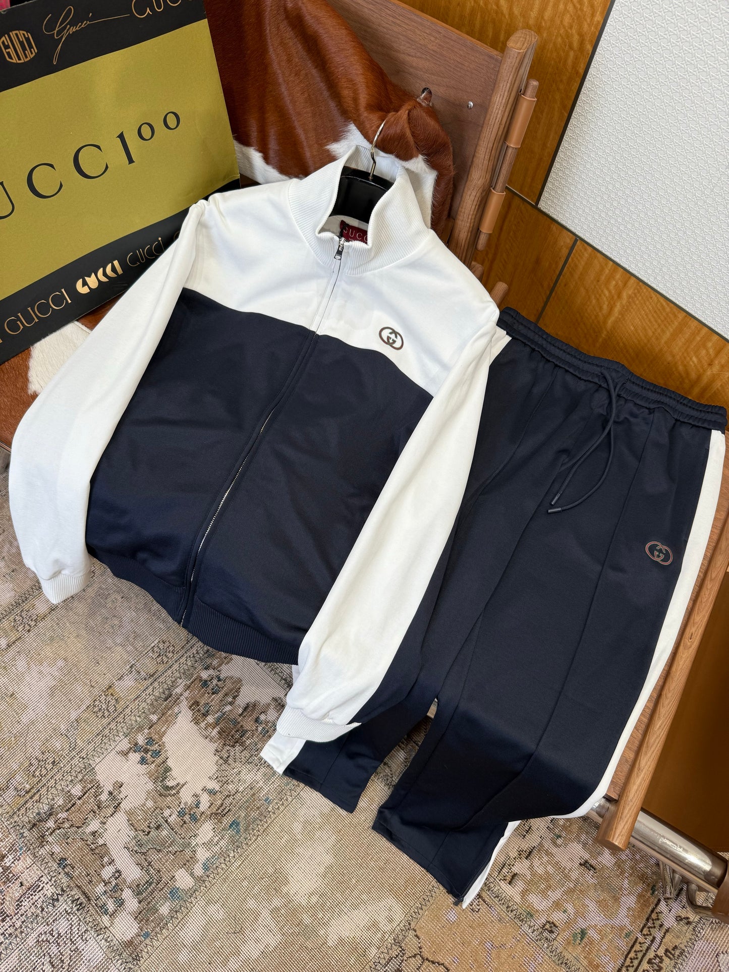 GG BOMBER JACKET