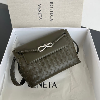 BOTT V SMALL ANDIAMO MESSENGER BAG