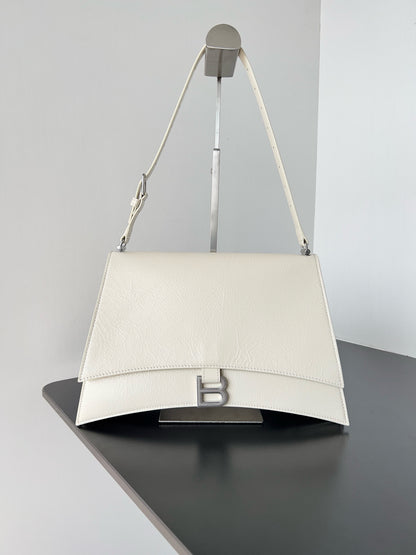 BAL MEDIUM CRUSH BAG