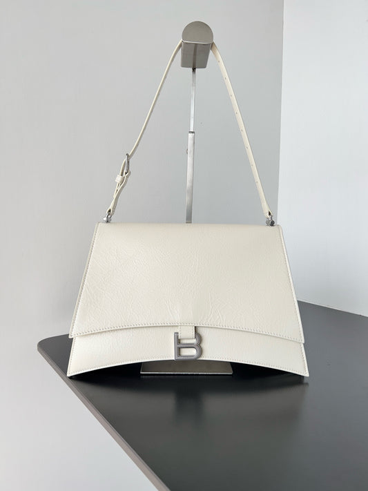 BAL MEDIUM CRUSH BAG