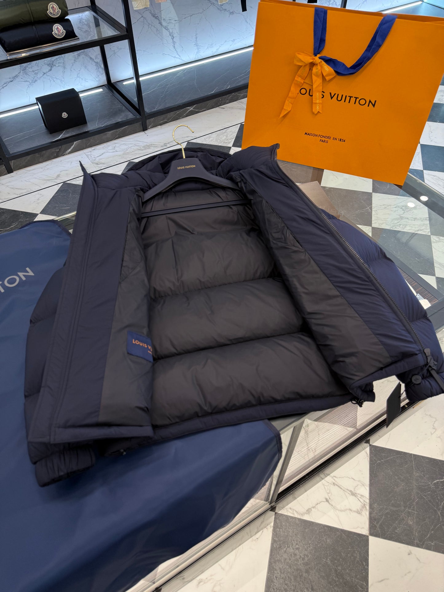 LOU PUFFER JACKET