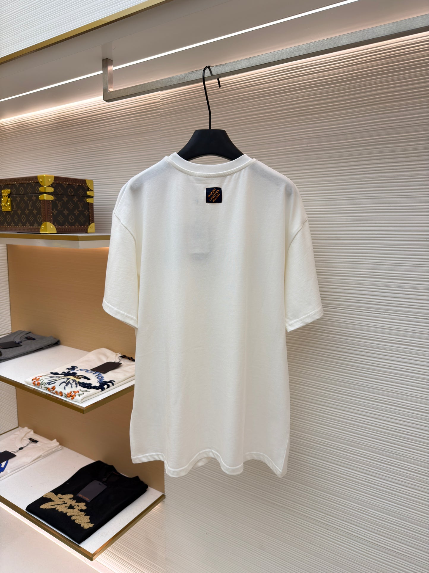 LOU T-SHIRT