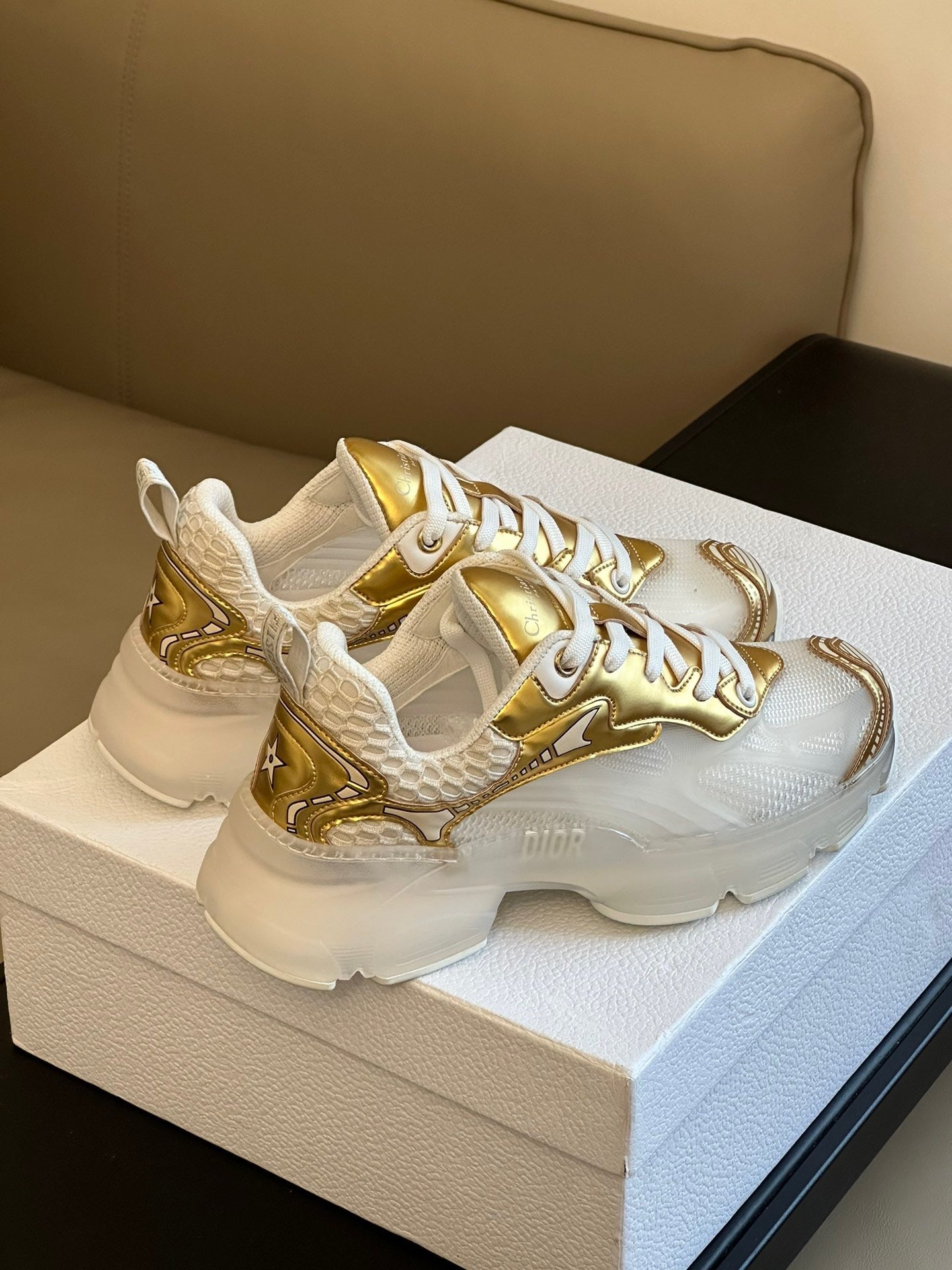 CD VIBE SNEAKERS