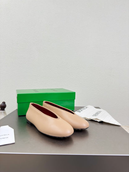BOTT V BALLET PUMPS