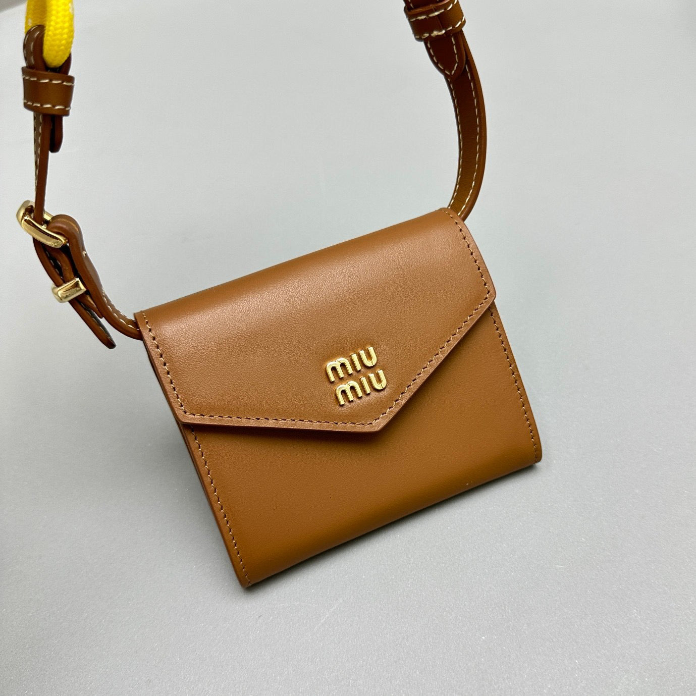 MIU M SHOULDER STRAP WALLET