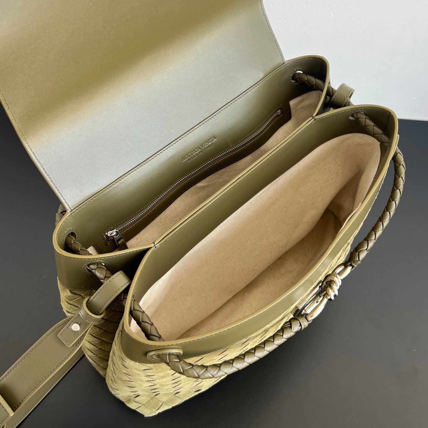 BOTT V ANDIAMO MESSENGER BAG