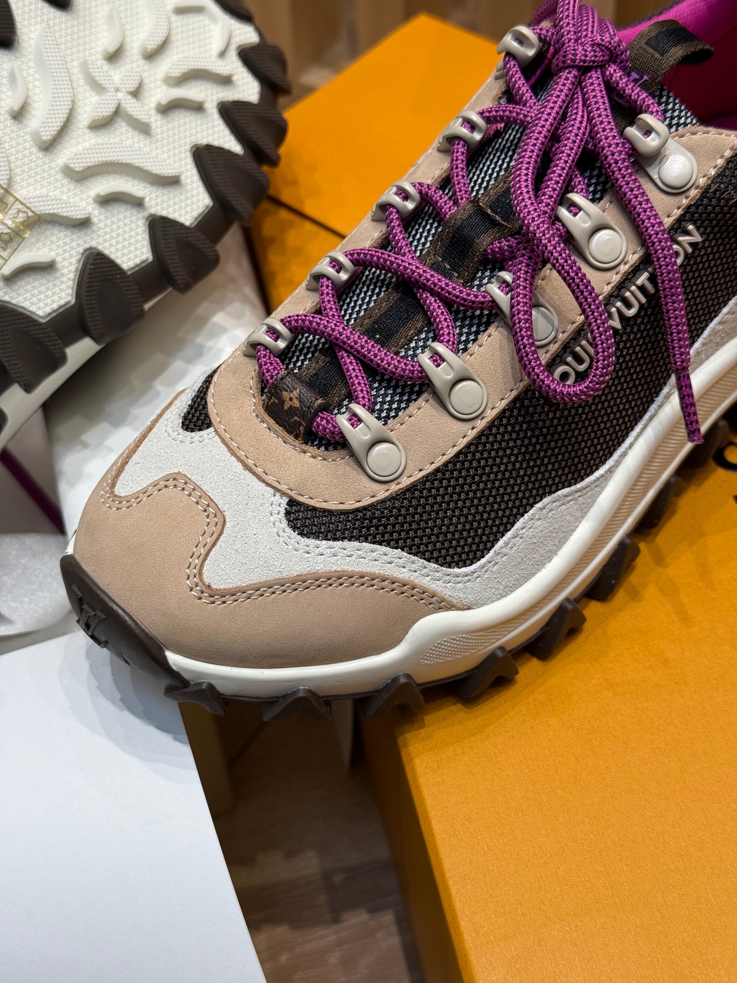 LOU RUSH XPLORER SNEAKERS
