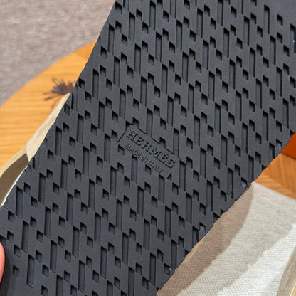 HERM GENIUS SANDALS