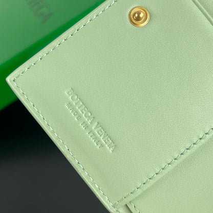 BV INTRECCIATO SMALL BI-FOLD WALLET