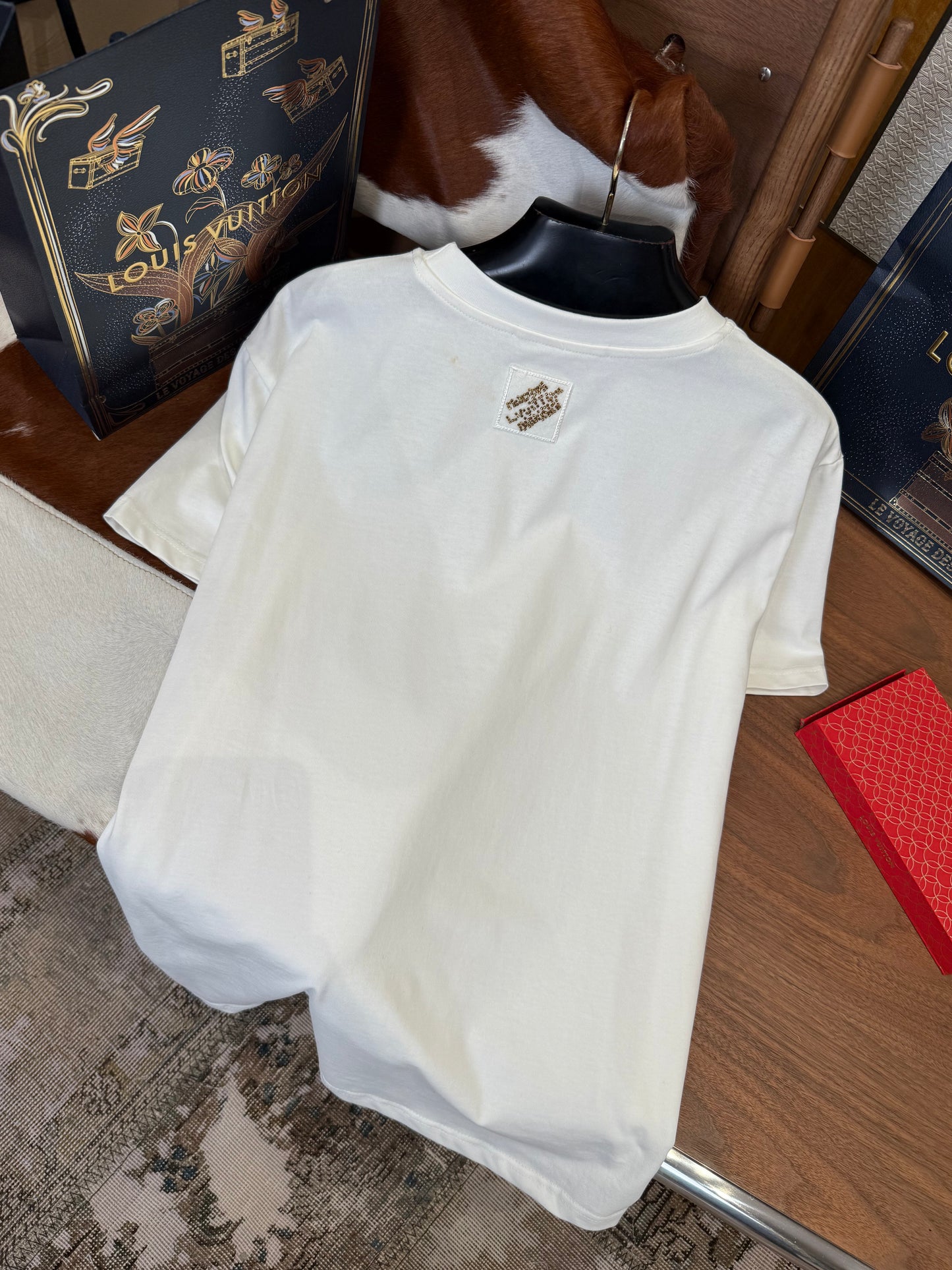 LOU T-SHIRT
