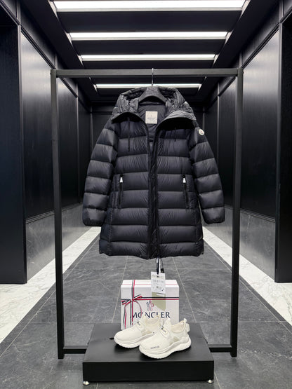 MONC SUYENNE COAT