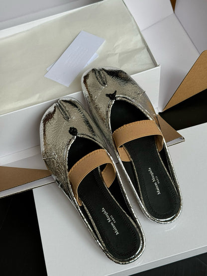 MAISON M TABI BALLET FLATS