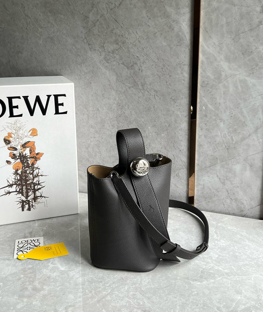 LOEW MINI PEBBLE BUCKET BAG