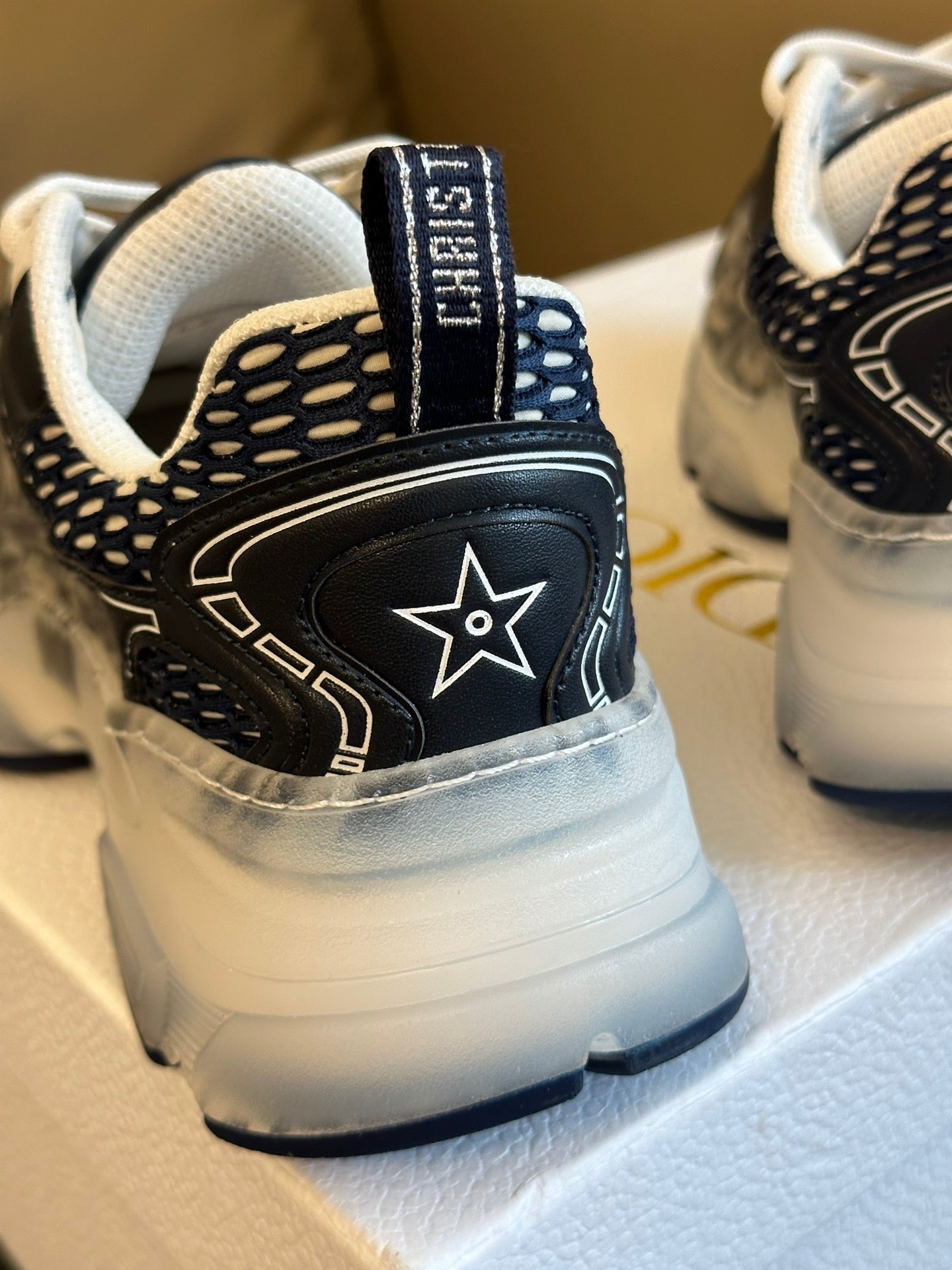 CD VIBE SNEAKERS