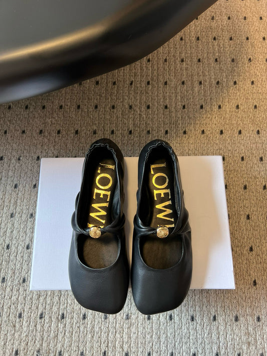LOEW BALLET PUMPS
