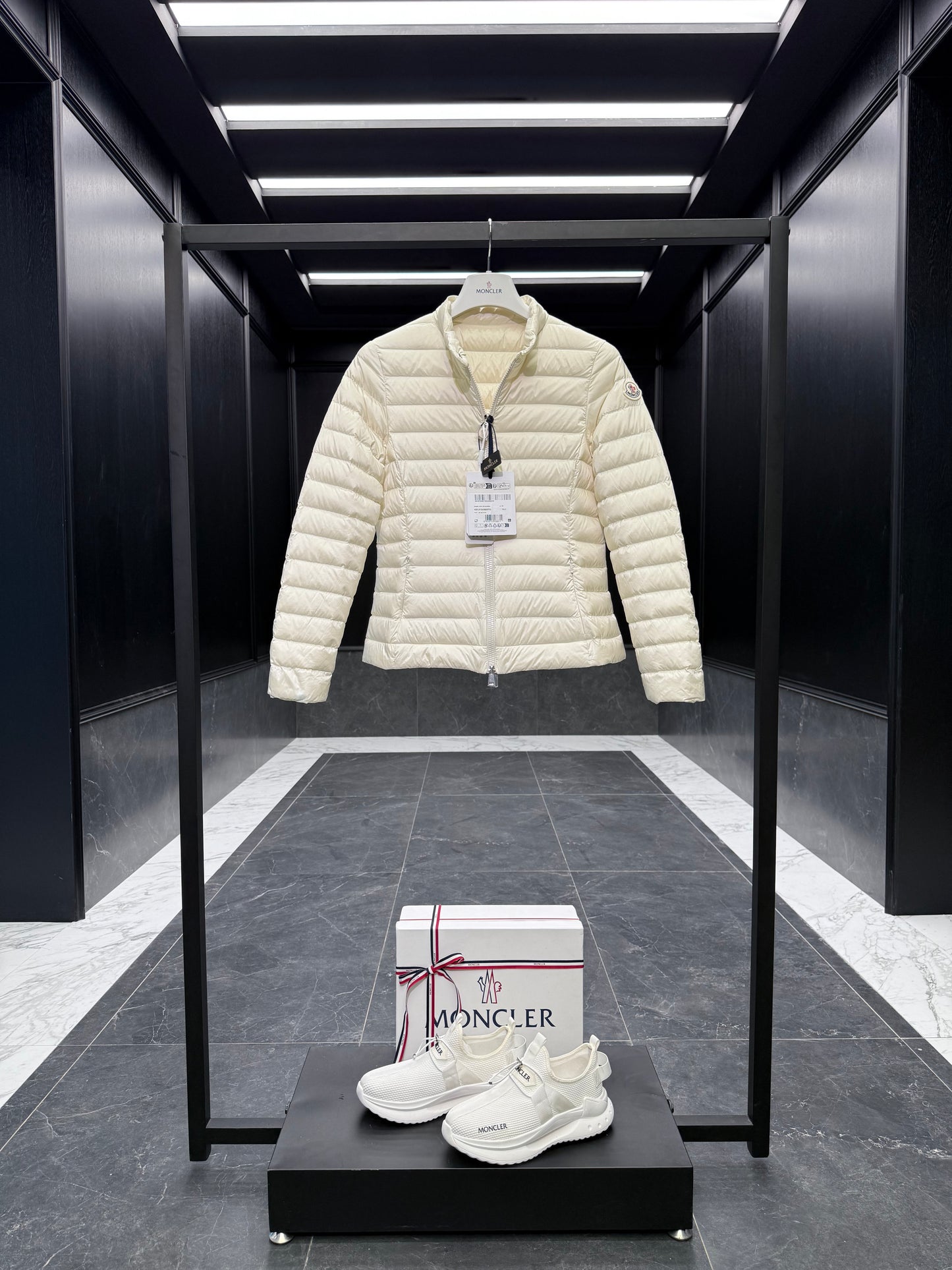 MONC IGELLE JACKET