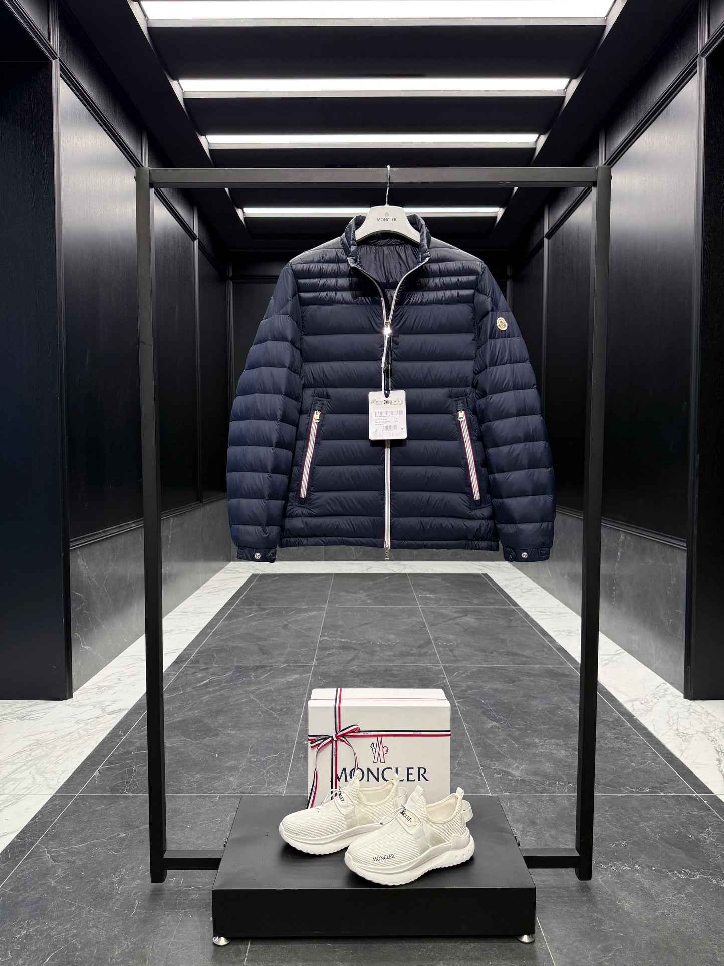 MONC DANIEL JACKET