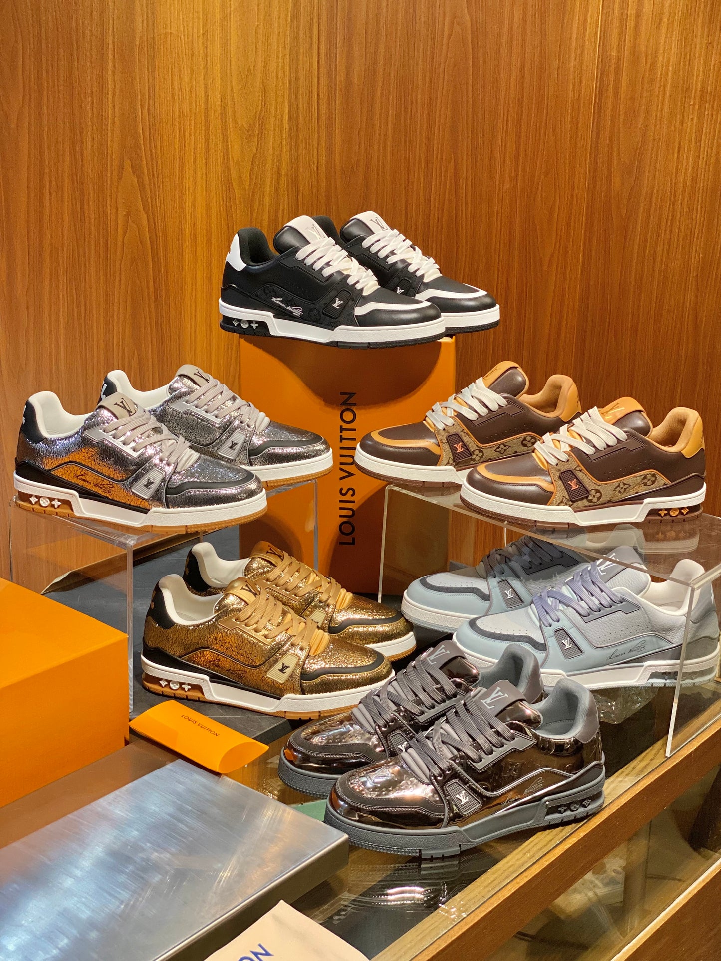 LOU TRAINERS