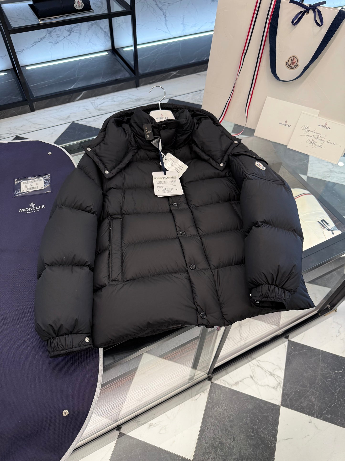 MONC VEZERE JACKET