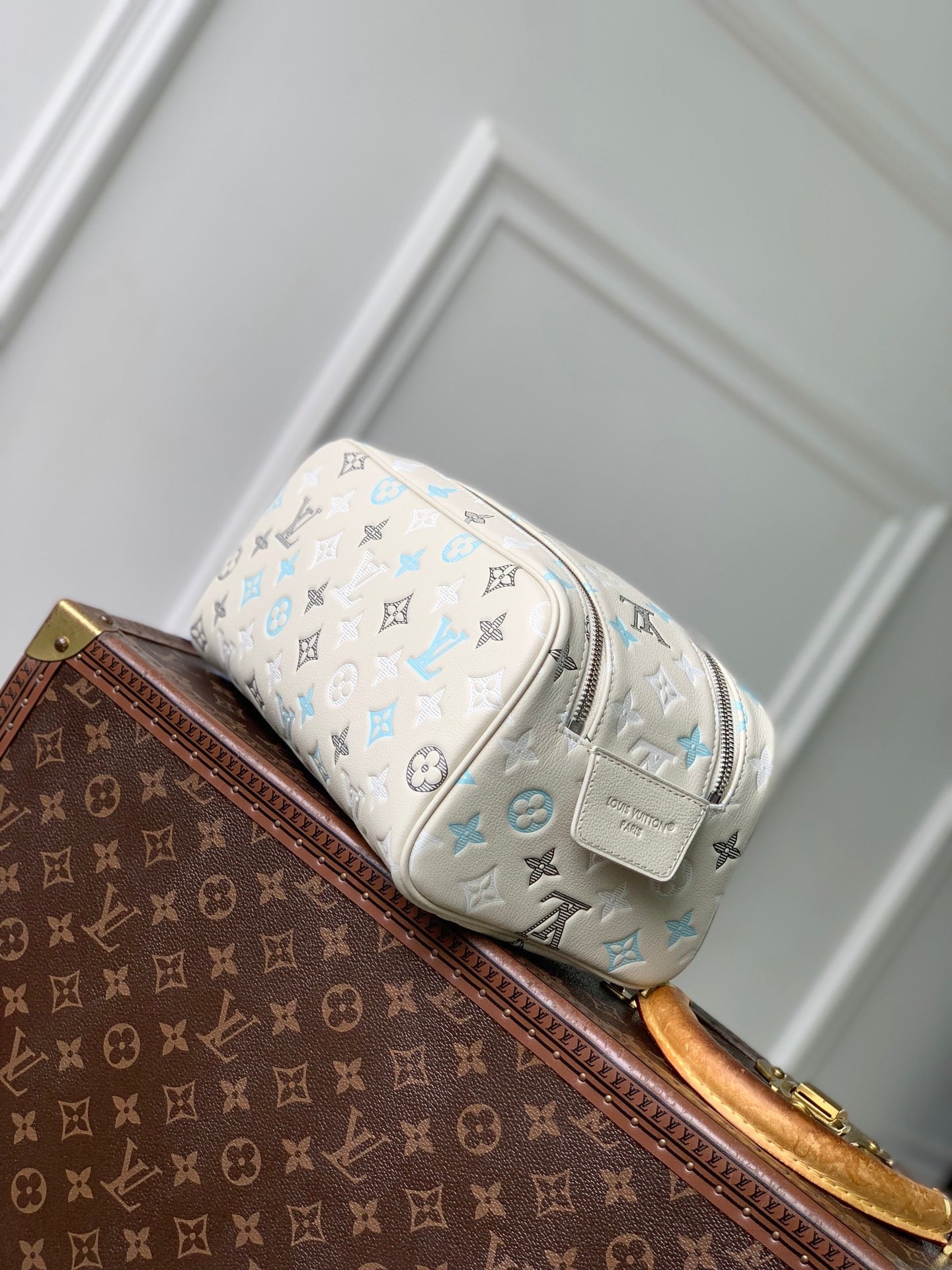 LOU DOPP KIT TOILETRY BAG