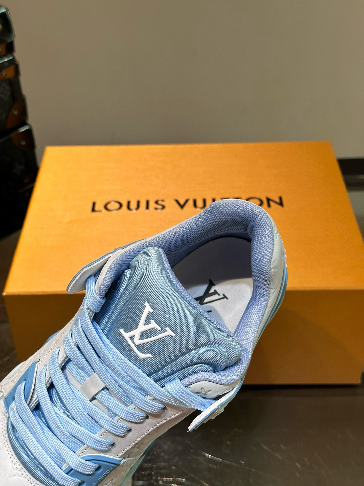 LOU TRAINERS