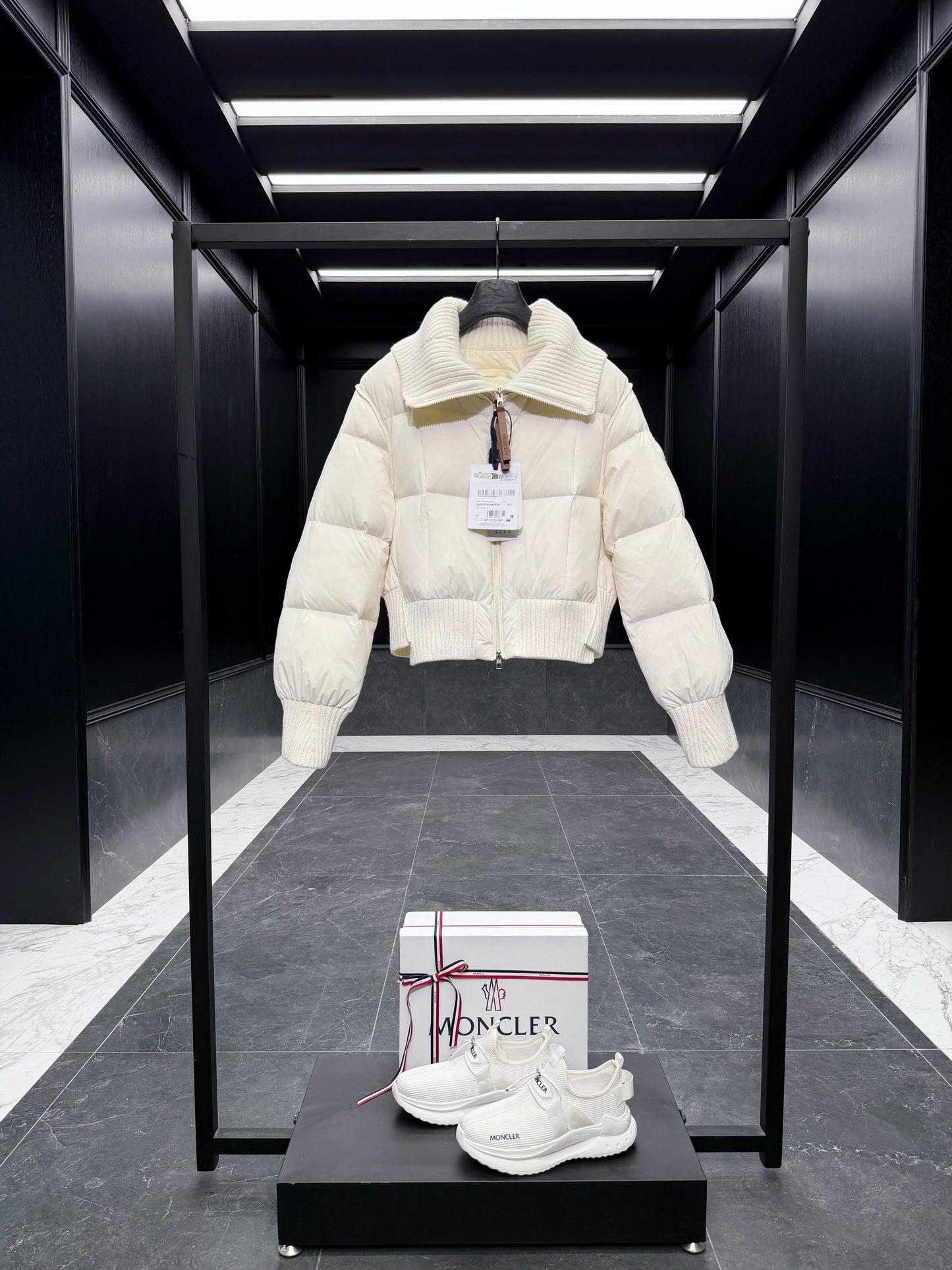 MONC JADEITE JACKET